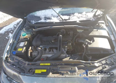 2003 Volvo V70 T5 z USA, uszkodzony, nr VIN YV1SW53D532286255